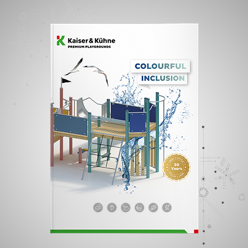 Titelbild des Katalogs "Colourful Inclusion", abgebildet ist ein Wasserspielplatz in den Farben Blau/Koralle und ein Siegel mit 30 Jahren Garantie
