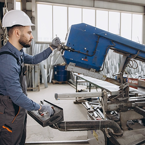 Zuschnitt_500x500 Job offer: Employee for cutting in Eystrup wanted